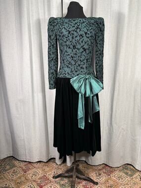 Vintage Classic 80s Drop Waist Dress Bonwitt Teller Green Bodice & Black Velour